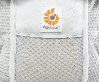 Malla SoftFlex™
Exclusivo tejido de malla con diseño de rombos cuya parte exterior deja abierta una bolsa de aire y su micromalla interior permite que al aire fluya fácilmente para garantizar la comodidad